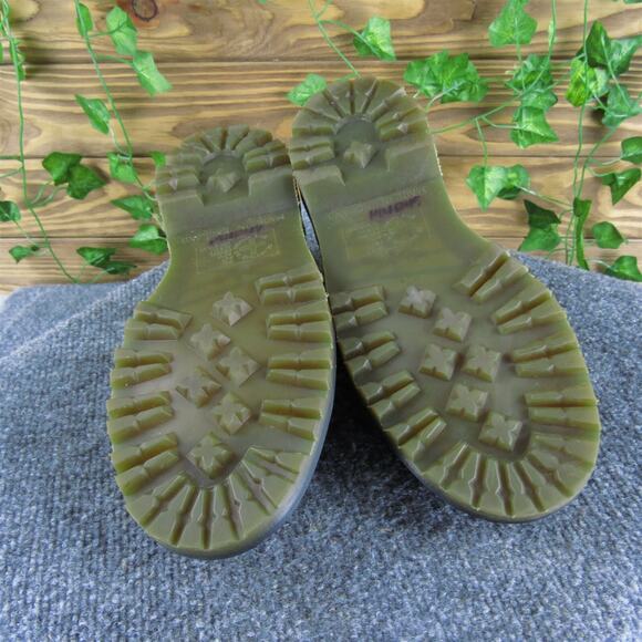 Dr. Martens Men's England Sneaker Black Leather Size 7 Medium Gently Used 2025 - Picture 6 of 6